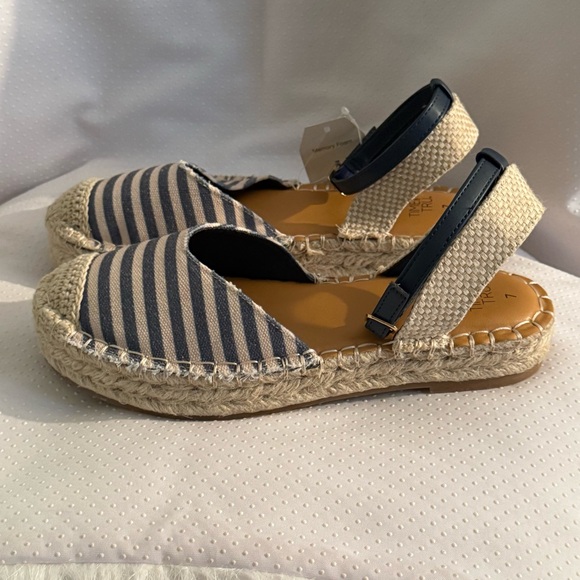 Time and Tru Blue White Espadrille Ankle‎ Strap Women’s Size 7 Memory Foam New - Picture 3 of 8